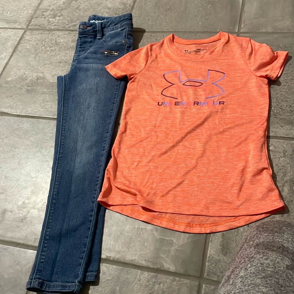 Girls Under Armour Tshirt and Jeans size 7